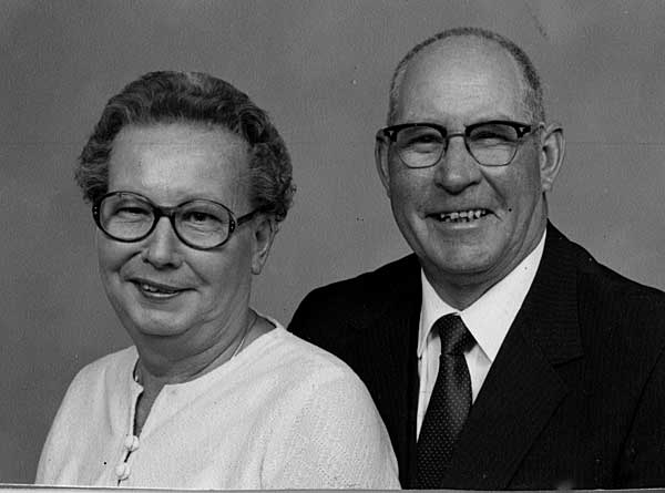 Elizabeth Jenero Robertson & Samuel Clifton Marlowe Portrait